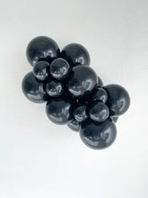 Load image into Gallery viewer, 15078 Tuftex Black 5&quot; Round (50ct)
