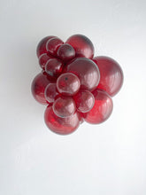 Load image into Gallery viewer, 24012 Tuftex Crystal Burgundy 24&quot; Round (25ct)
