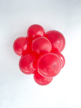 Load image into Gallery viewer, 24019 Tuftex Crystal  Red 24&quot; Round (25ct)
