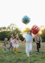 Load image into Gallery viewer, FB243-007 Starry Ball - Red
