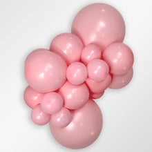 Load image into Gallery viewer, 220369 Fashion Pink 9&quot; Round (50ct)
