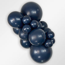 Load image into Gallery viewer, 255330 Fashion Navy 5&quot; Round (50ct)
