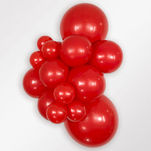 Load image into Gallery viewer, 231266 Fashion Red 11&quot; Round (50ct)
