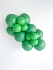 17004 Tuftex Green 17" Round (50ct)