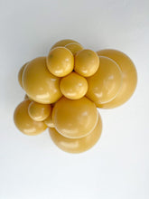 Load image into Gallery viewer, 24024 Tuftex Mustard 24&quot; Round (1ct)
