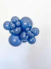 Load image into Gallery viewer, 15076 Tuftex Navy 5&quot; Round (50ct)
