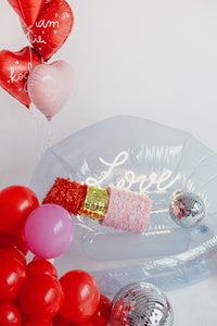 PIN10 Lipstick Piñata
